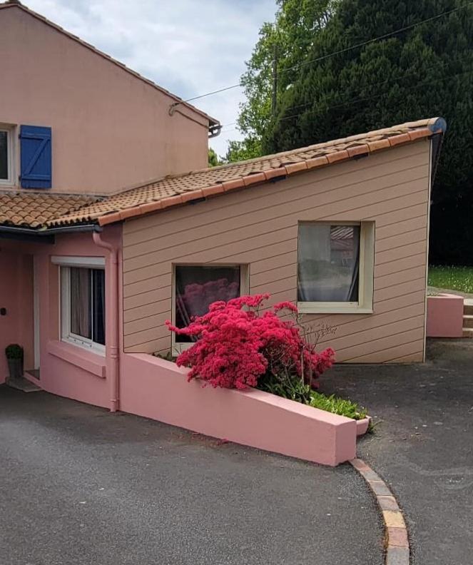 Studio 6 Le Boupère Exterior foto